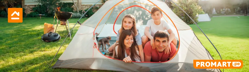 familia-carpa-acampando