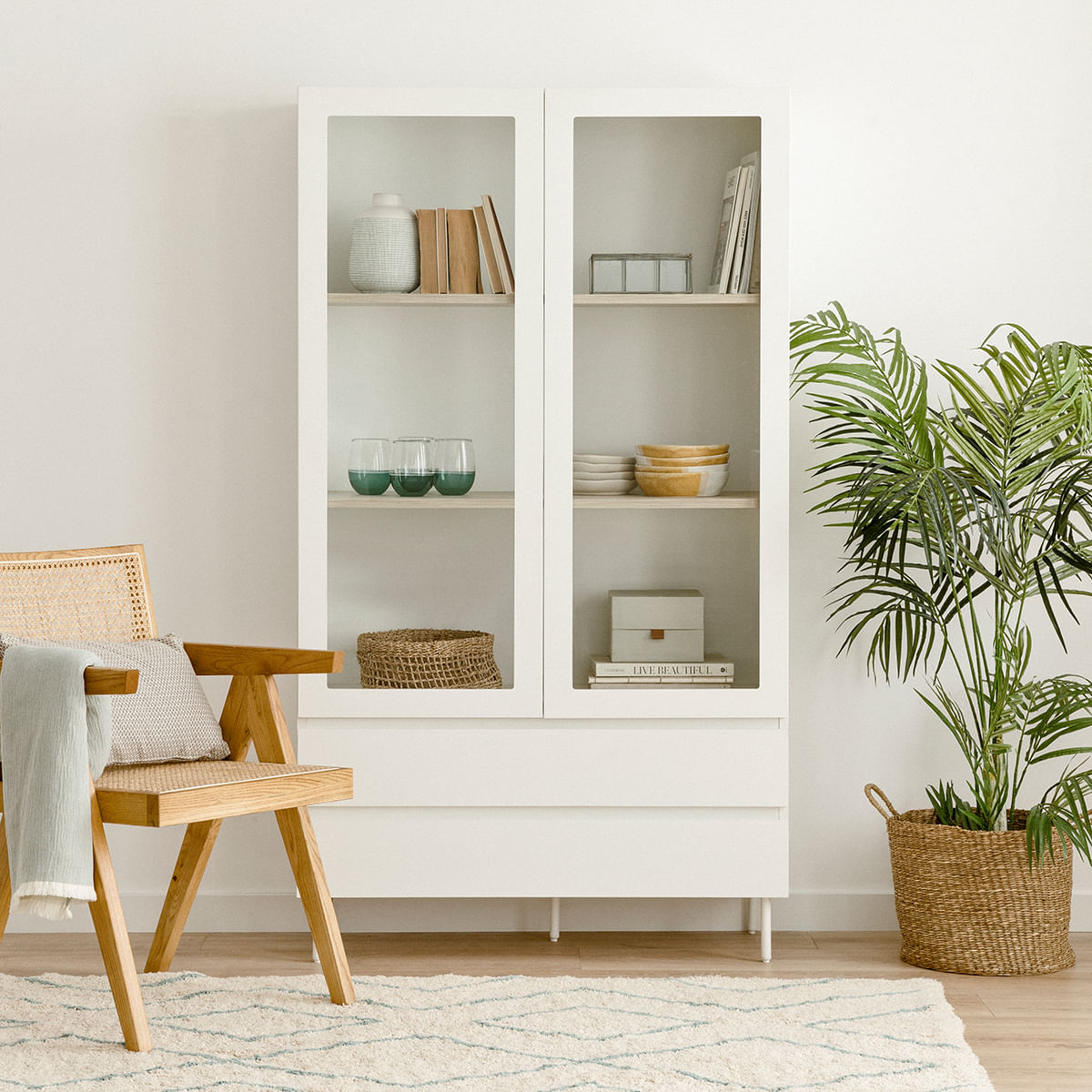 Vitrina Alta 2 puertas 2 cajones Dubai color BLanco TU MESITA