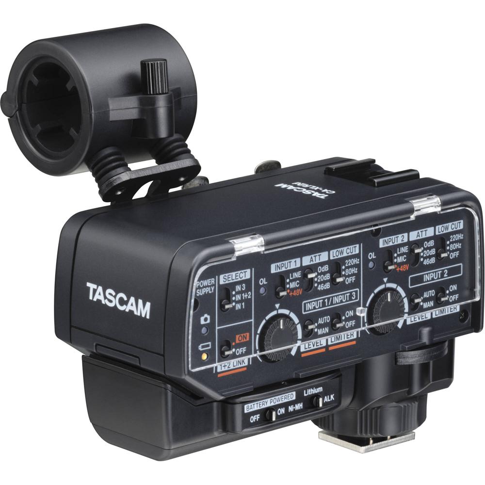 TASCAM CA-XLR2d-AN Adaptador de Micrófono XLR para Cámaras con Conexión de 3.5mm - Preamp HDDA, 48V