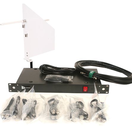 RF Venue 4-Channel Antenna Distributor with White Diversity Fin Antenna and Cables Bundle 1049245-REG RF Venue 4-Channel Antenna Distributor with White Diversity Fin Antenna and Cables Bundle 1049245-REG