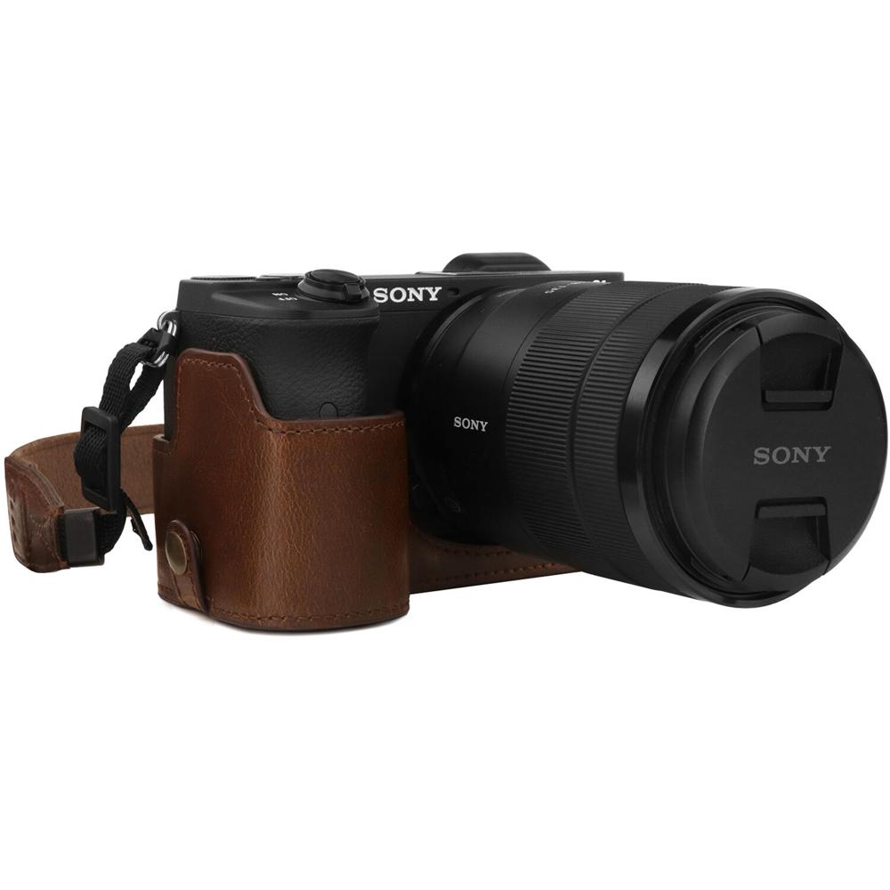 Funda de Cuero MegaGear Ever Ready para Sony Alpha A6600 (Marrón Oscuro) - Protección, Acceso a Bate