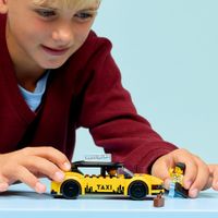 LEGO 60487 Taxi Amarillo