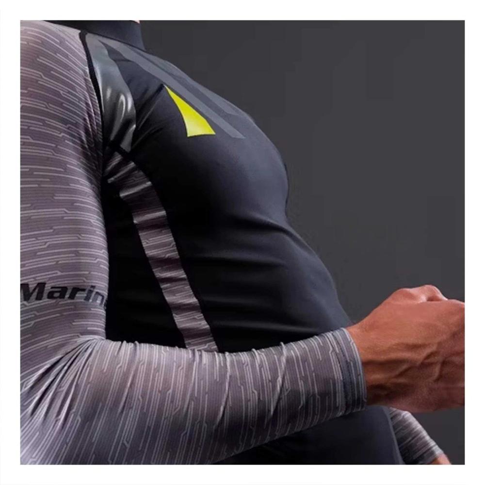 Camiseta Elastico Nailon Hombre Plomo Negro para Playa y Verano Talla L