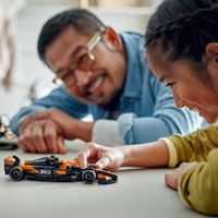 LEGO 77251 Auto de Carreras McLaren F1 Team MCL38