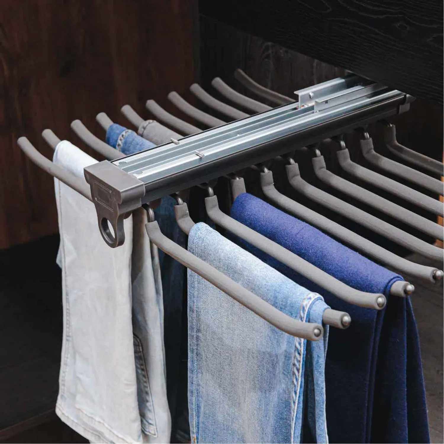 Pantalonera Extraíble 20 Brazos Más Casa Perú