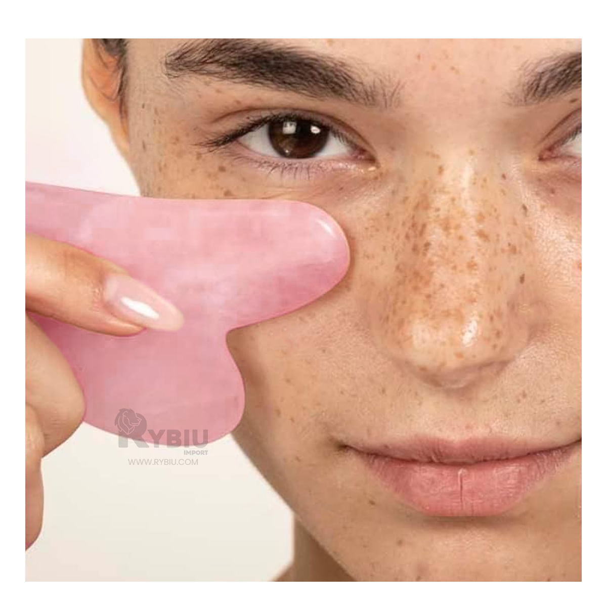 Gua Sha de Cuarzo para Rostro Rosado Claro Y+Papel de Regalo