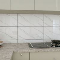 Pared Marmolizada Betas Gris 30x60cm 1.8m2 Orange
