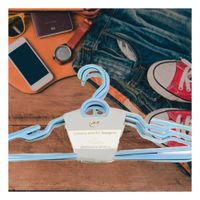 Gancho Redondo de Plastico Celeste Circulo en Medio de 4 Piezas Closet Y+Papel Regalo
