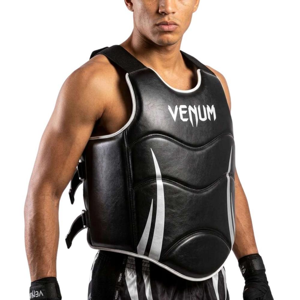 PECHERA DE BOX TALLA L VENUM REAL FITNESS PERU
