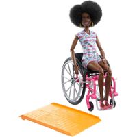 BARBIE FASHIONISTAS MUÑECA CON SILLA DE RUEDAS Y RAMPA
