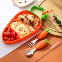 Plato infantil  de silicona y cubiertos modelo Zanahoria