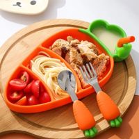 Set de alimentación infantil modelo zanahoria