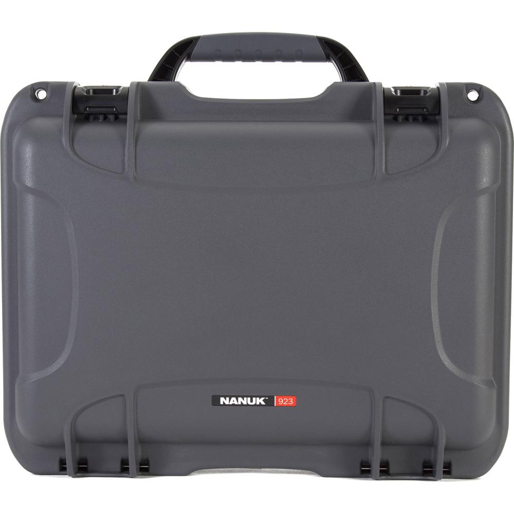 Nanuk 923 Hard Case Graphite 16.7L Resistente al Agua y Golpes con 2 Latches PowerClaw