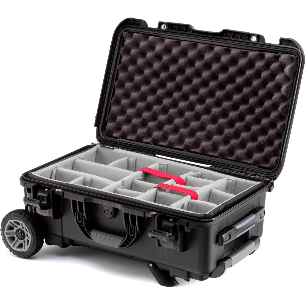 Nanuk 935 Estuche Duro con Ruedas de Alta Resistencia y Divisores Acolchados - 28.5L, IP67