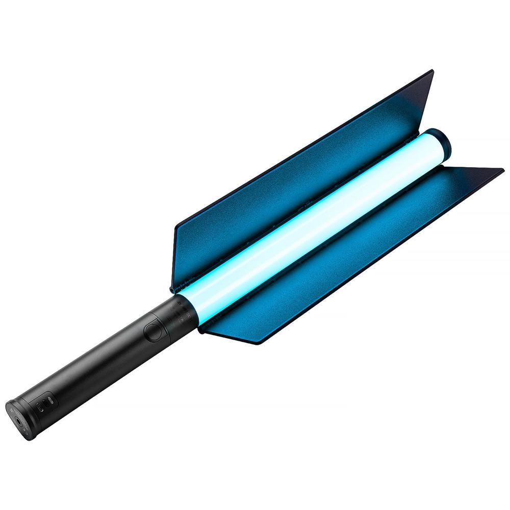 Westcott Ice Light 3 RGB LED Tube Light 1.5' con Grip de Batería y Barndoors, 600 Lux, CC