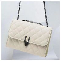 Cartera de mano con correa diseño premium