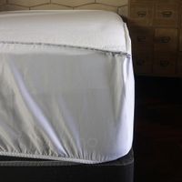 Protector De Colchón Antifluido Felpa Amoldable Confort - Blanco Arlin King