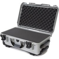 Nanuk 935 Maleta Dura con Ruedas y Espuma (Plateada, 28.5L) - Resistente al Agua, Poliprop