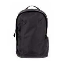 Moment Mochila Everything 28L Negra con Compartimento para Laptop y Tablet, Correas Padded
