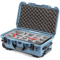 Nanuk 935 Maleta Dura con Ruedas y Divisores Acolchados - Color Cian, 28.5L, Impermeable y