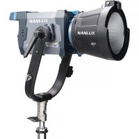 Nanlux Evoke 150C Spotlight LED RGB 1000-20,000K con Control DMX/RDM y Efectos Integrados
