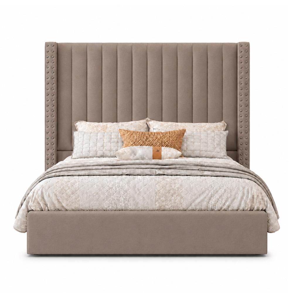 Cama Tapizada Listón con Tachuelas LeMueble Camel 2 Plazas