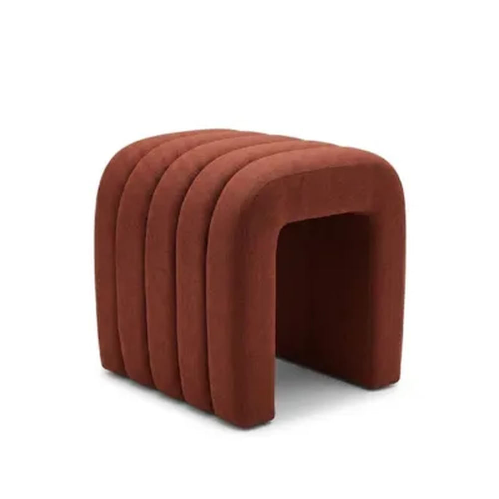 PUFF ALBA CON FORMA DE ARCO, TAPIZADO EN TELA PERUANA COLOR VINO - REFER STORE