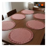 Individuales Tejidos Circulares con Flecos para Mesa en Color Rosado Set de 6 Y Papel Regalo