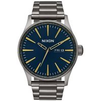 Reloj Nixon Sentry A3562983 Fecha Acero Inoxidable Gris Gunmetal Dial Azul