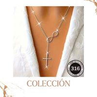 Collar con Cruz plateada de Acero Inoxidable de Alta Calidad