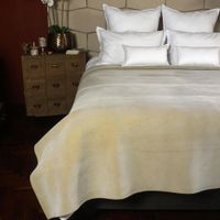 Frazada Fibra De Espuma Aislante Antialérgica Premium - Arena Arlin 2 Plazas