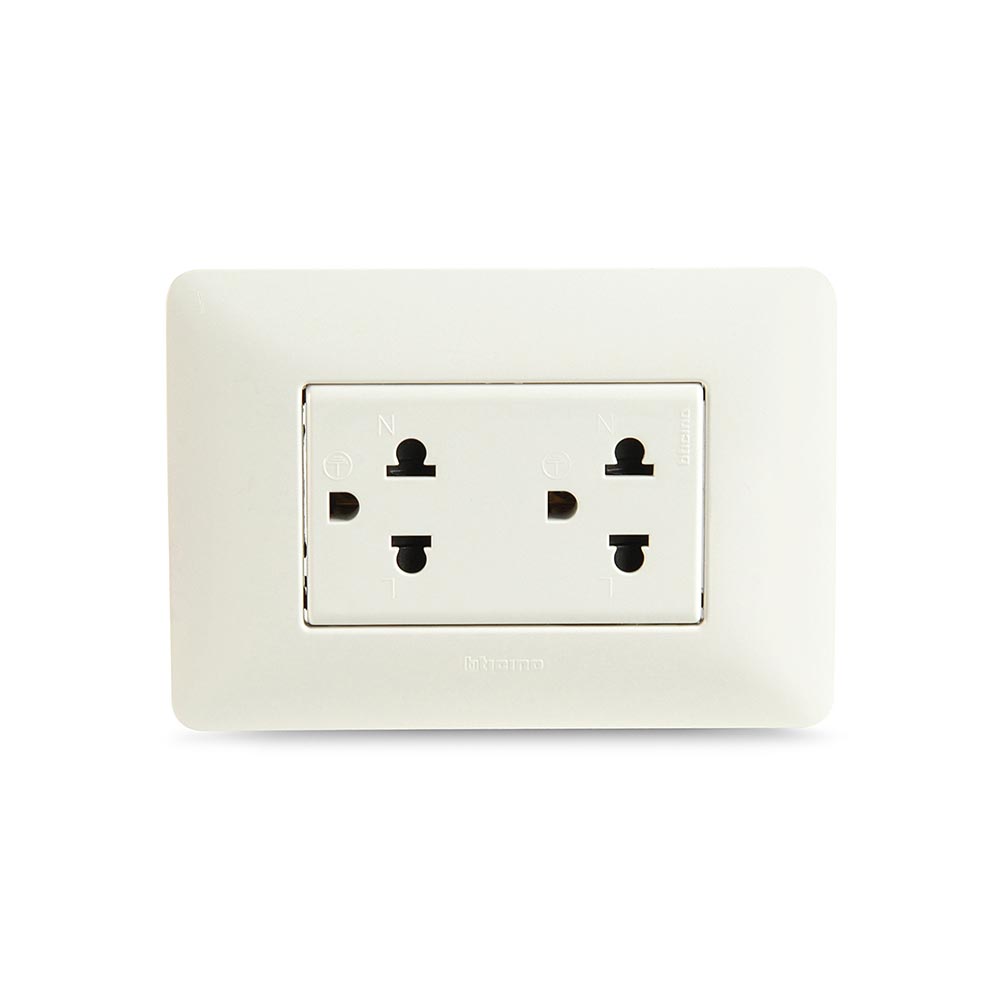 Tomacorriente Universal Doble 2P L/T Matix - Promart tomacorriente bticino doble