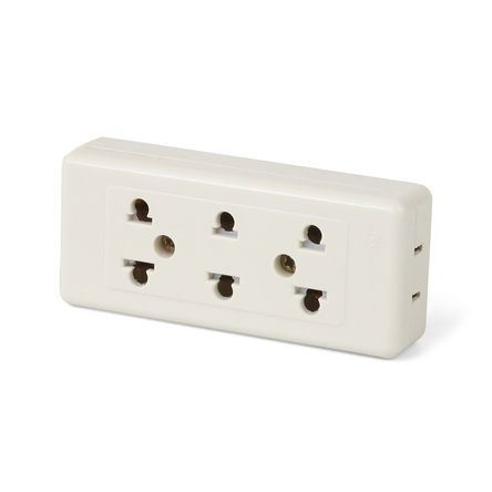 tomacorriente cuadruple