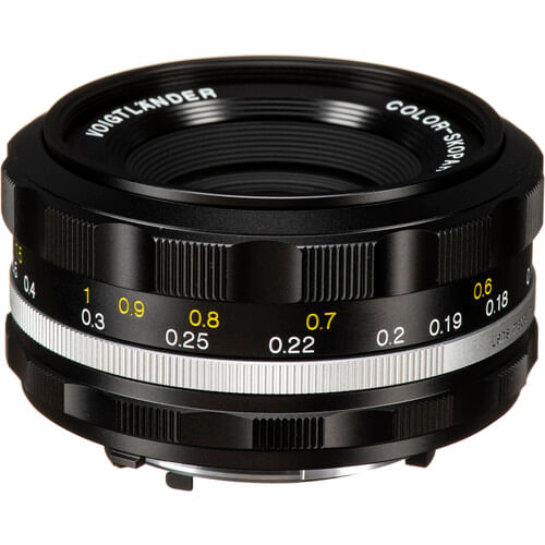 Lente Voigtlander 28mm f/2.8 Color-Skopar SLIIs para Nikon (borde negro)
