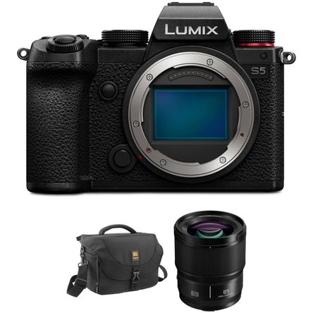 Cámara Mirrorless Panasonic Lumix S5 con Kit de Bolsa