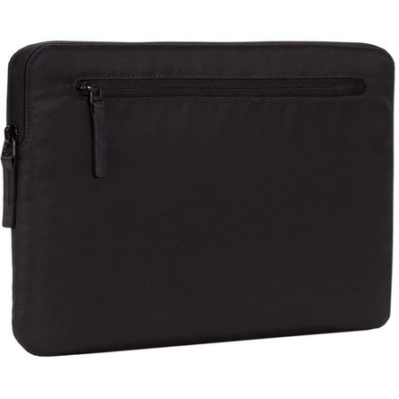 Funda Compacta Incase con Nylon de Vuelo para Macbook Pro de 15 y 16 Seleccionados Negro Funda Compacta Incase con Nylon de Vuelo para Macbook Pro de 15 y 16 Seleccionados Negro