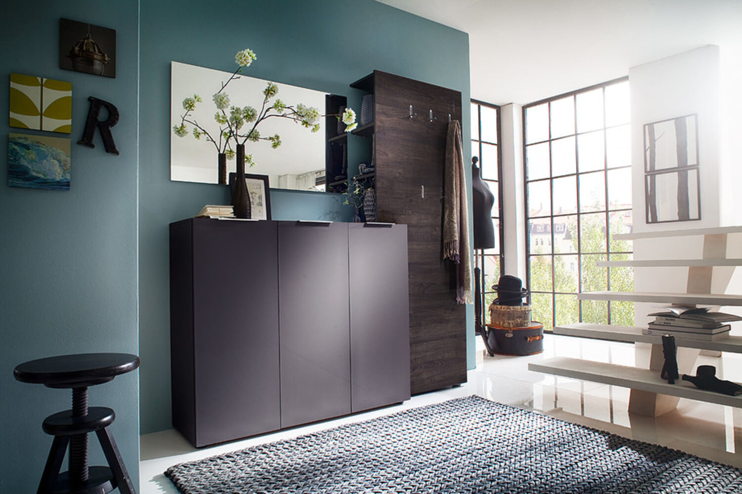 Aparador Clásico Benjamin 3 puertas color Negro TU MESITA