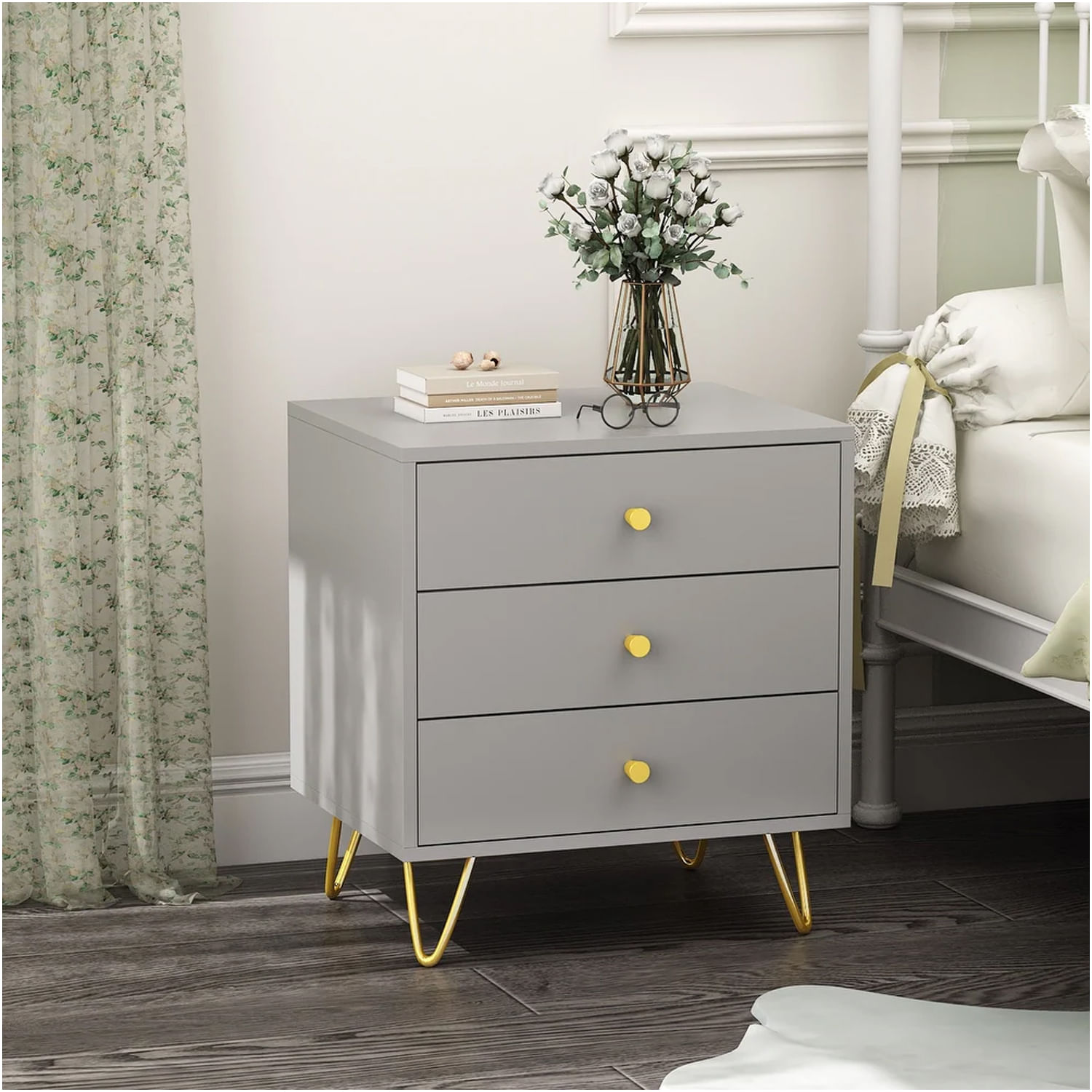 Velador Minimalista Sheena 3 Cajones Color Gris
