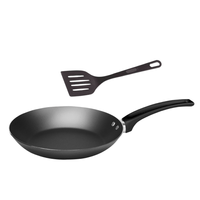 Sartén con Espátula 28 cm Color Negro Línea Magnific - Panelux