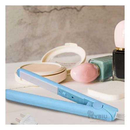 Mini Plancha de Alisado Rapido y Practico en Color Celeste Mini Plancha de Alisado Rapido y Practico en Color Celeste