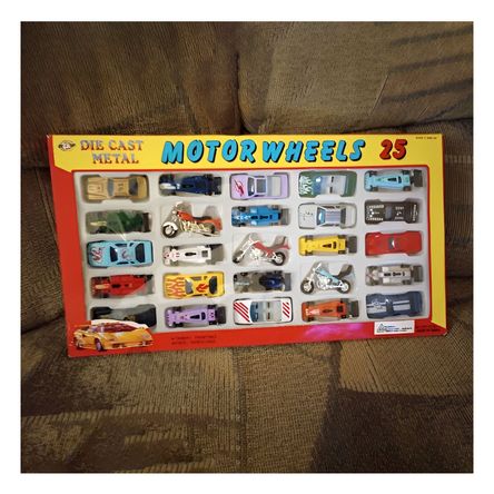 Carritos de Motor de Metal Wheels Multicolor Y+Agendita Carritos de Motor de Metal Wheels Multicolor Y+Agendita