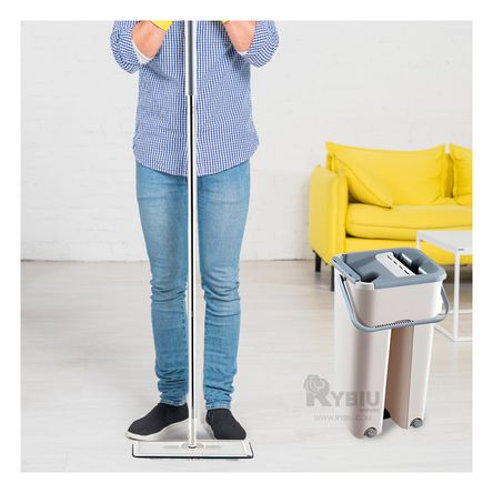 Trapeador 360 con Balde en Color Gris Y+Agendita Trapeador 360 con Balde en Color Gris Y+Agendita