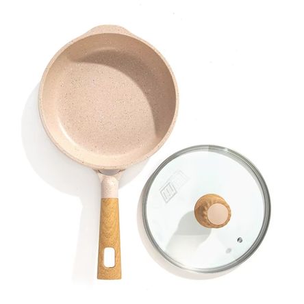 Sartén Antiadherente con Tapa - MGC N° 26 Color Crema Sartén Antiadherente con Tapa - MGC N° 26 Color Crema