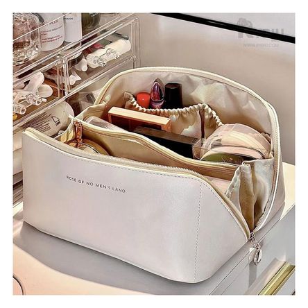 Cosmetiquero de Productos de Belleza en Blanco Y+Stickers Cosmetiquero de Productos de Belleza en Blanco Y+Stickers