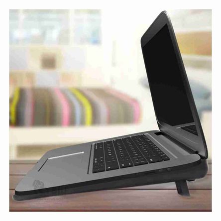 Cooler de Refrigeracion en Color Negro Y+Stickers Cooler de Refrigeracion en Color Negro Y+Stickers