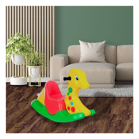 Jirafa Mecedora de Plastico y muy Carismatica con la Gente Jirafa Mecedora de Plastico y muy Carismatica con la Gente