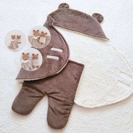Kit Saco de Dormir Sleeping Envolvente de Felpa Oso Castaña + Manta de Apego + Sonaja Bebé BE CRAFTY