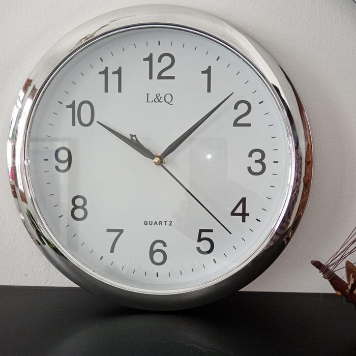 Reloj Pared Redondo Plateado Analogico 30cm Promart