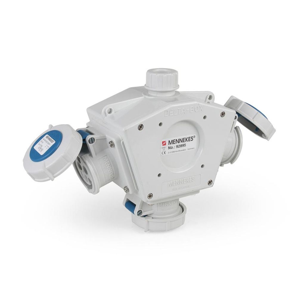 Toma triple aérea IP67 16A 2P + T 250V 6H Mennekes Toma triple aérea IP67 16A 2P + T 250V 6H Mennekes