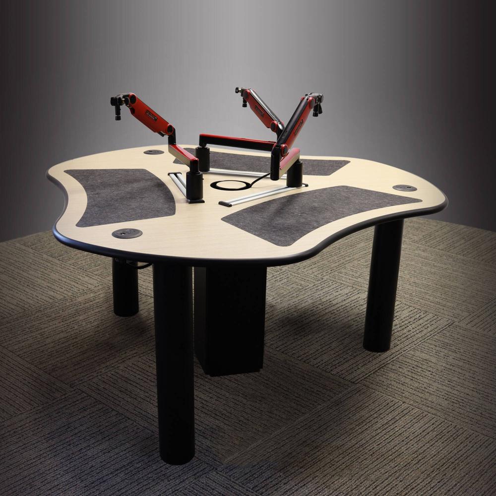 Consola de Podcast en Forma de Triángulo Inverso con Soportes para Micrófono, Paneles de Sonido, Enr